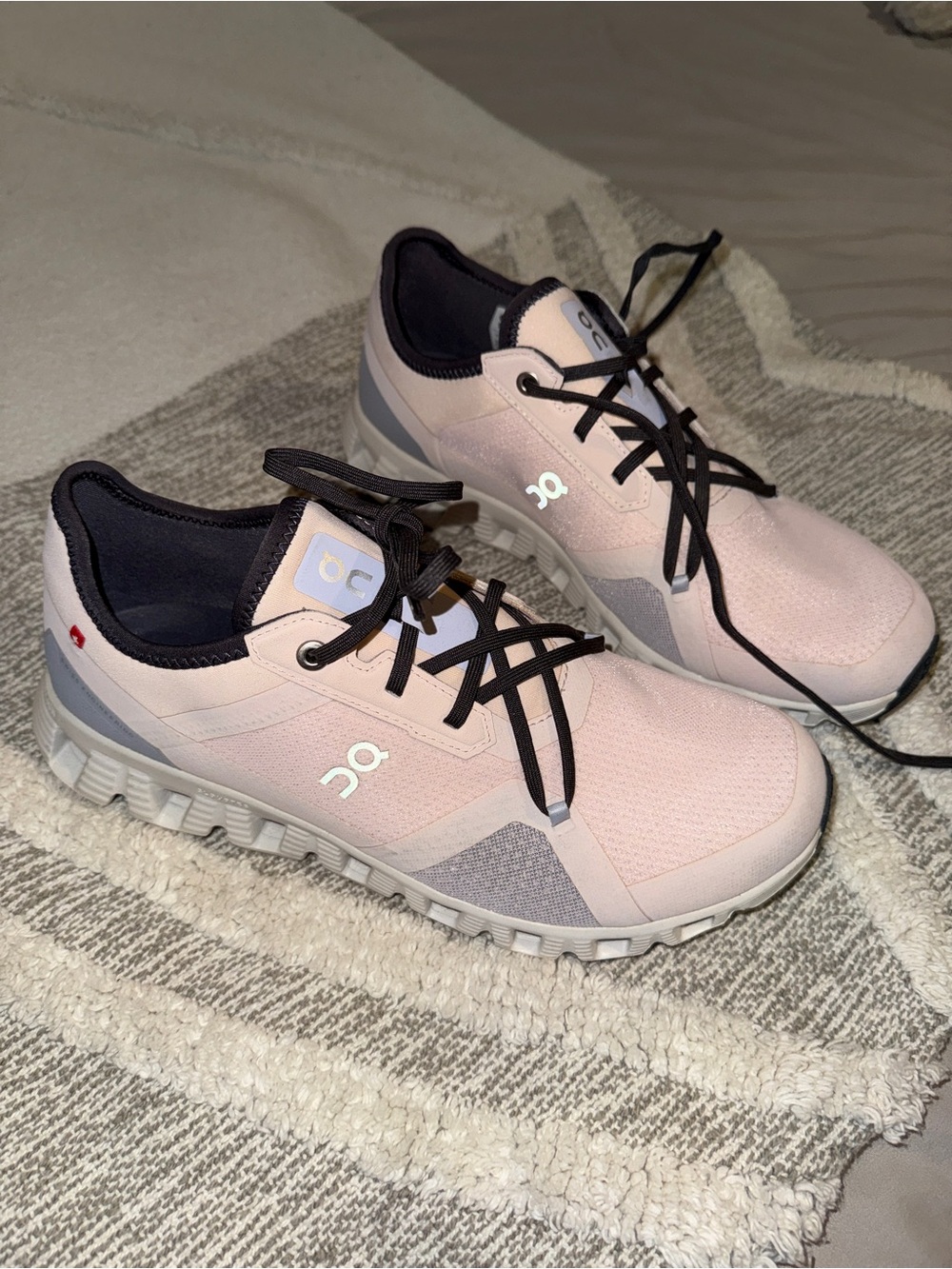 On Cloud Running Shoes Cloud X worn ONCE